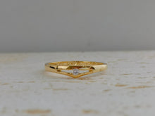 Load image into Gallery viewer, Gaily Engagement Ring
