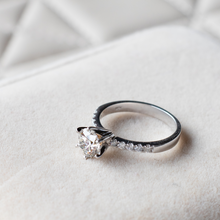 Load image into Gallery viewer, Bryllie Engagement Ring