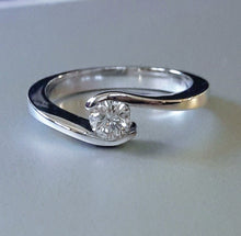 Load image into Gallery viewer, Aica Solitaire Engagement Ring