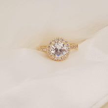Load image into Gallery viewer, Bernice Halo Engagement Ring HE