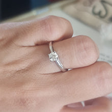 Load image into Gallery viewer, Aves Solitaire Engagement Ring