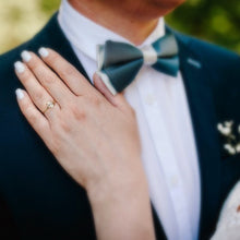Load image into Gallery viewer, Avalon Solitaire Engagement Ring