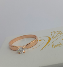 Load image into Gallery viewer, Jelly Solitaire Engagement Ring