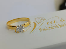 Load image into Gallery viewer, Jelly Solitaire Engagement Ring