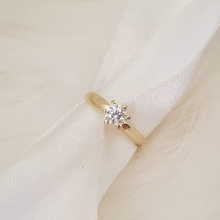 Load image into Gallery viewer, Issa Engagement Ring