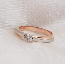 Load image into Gallery viewer, Vince Engagement Ring