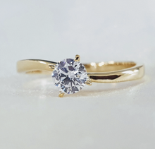 Load image into Gallery viewer, Wendy Engagement Ring