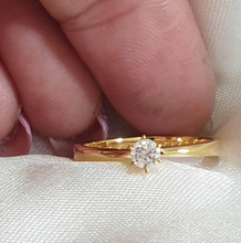 Load image into Gallery viewer, Tiff Solitaire Engagement Ring