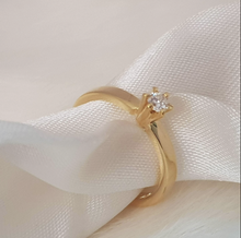 Load image into Gallery viewer, Michelle Engagement Ring