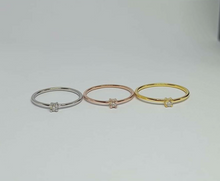 Load image into Gallery viewer, Daisy Dainty Engagement Ring