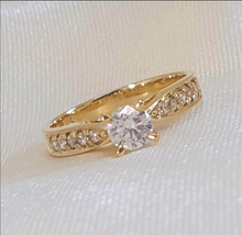 Load image into Gallery viewer, Dhea Engagement Ring