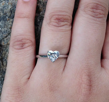 Load image into Gallery viewer, Angeline Solitaire Engagement Ring