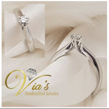 Load image into Gallery viewer, Zel Solitaire Engagement Ring