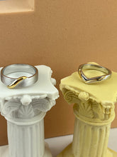Load image into Gallery viewer, Eren Wedding Ring