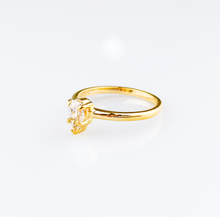 Load image into Gallery viewer, Bettina Solitaire Engagement Ring