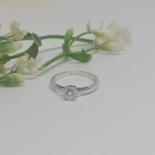 Load image into Gallery viewer, Aves Solitaire Engagement Ring