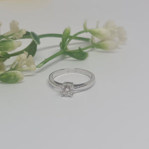 Aves Solitaire Engagement Ring