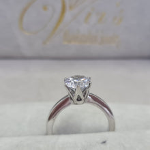 Load image into Gallery viewer, Calix Solitaire Engagement Ring