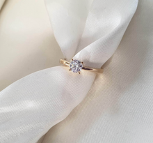 Load image into Gallery viewer, Jenin Engagement Ring