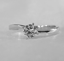 Load image into Gallery viewer, Wendy Engagement Ring