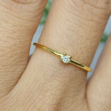 Load image into Gallery viewer, Daisy Dainty Engagement Ring