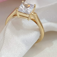Load image into Gallery viewer, Freeda Engagement Ring