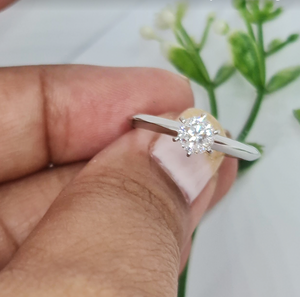 Vanny Solitaire Engagement Ring