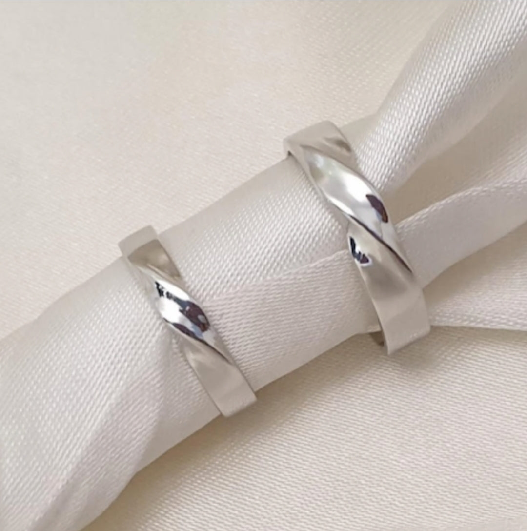 Mobius Wedding Ring