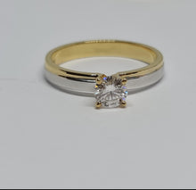 Load image into Gallery viewer, Edith Solitaire Engagement Ring