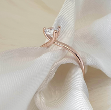 Load image into Gallery viewer, Aliyah Solitaire Engagement Ring